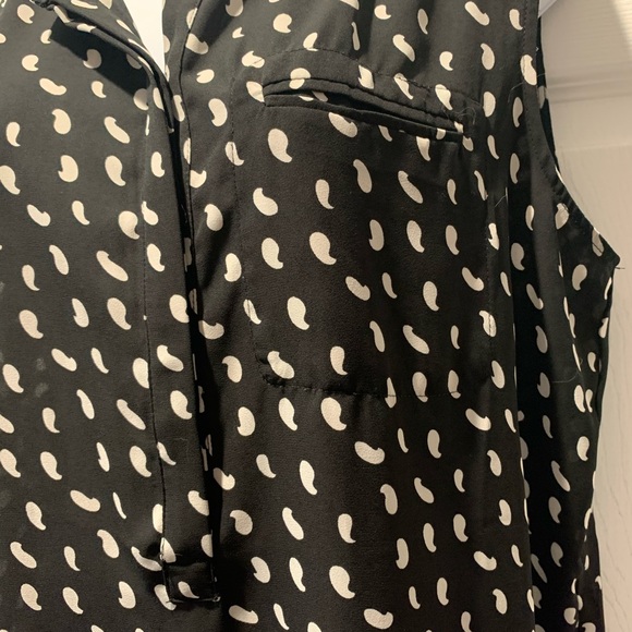 🌺Cute loose fitting tank. - Picture 4 of 6